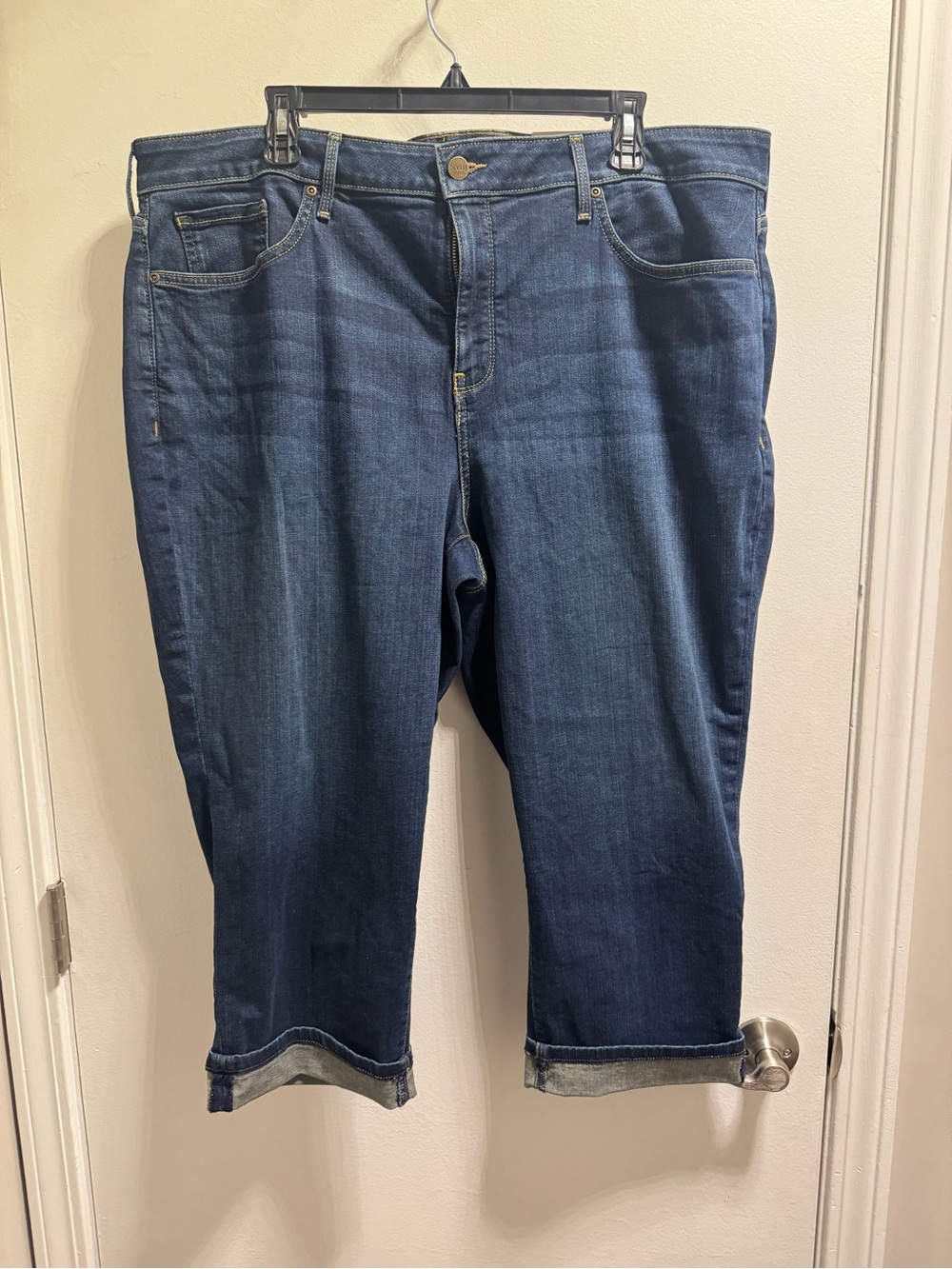 * Woman’s NYDJ Marilyn Lift Tuck Technology Crop Jeans